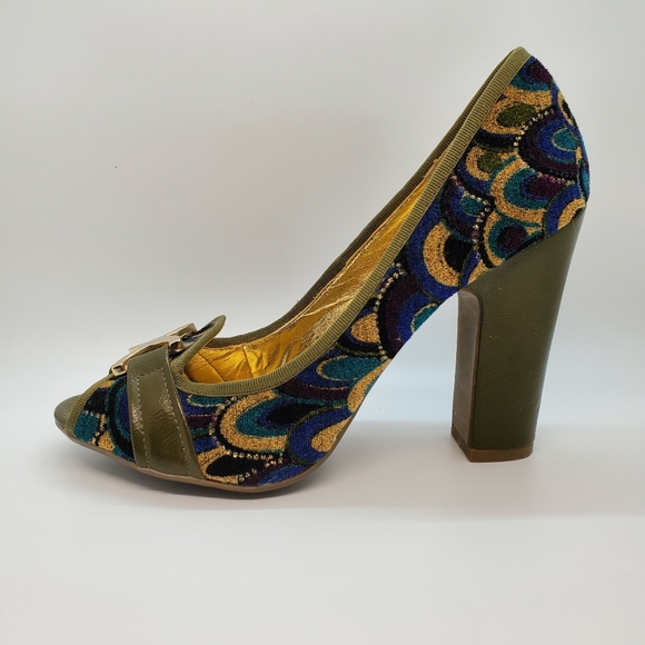 Naughty Monkey (8) vintage inspired chunky heels - Picture 2 of 5